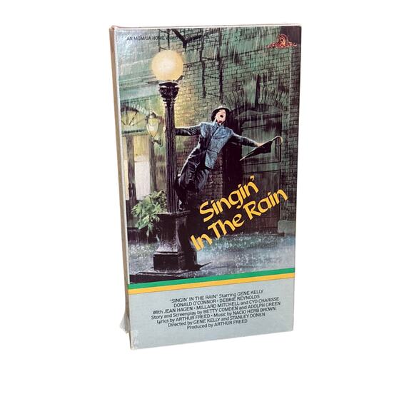 Singin’ in the Rain VHS Tape 1952 Musical Classic Gene Kelly Debbie Reynolds - Picture 1 of 7